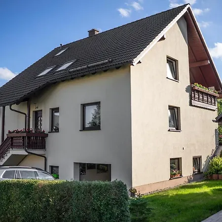 Ferienwohnung In Ruhiger Waldrandlage Barenstein Exterior photo
