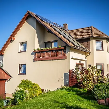 Ferienwohnung In Ruhiger Waldrandlage Barenstein Exterior photo