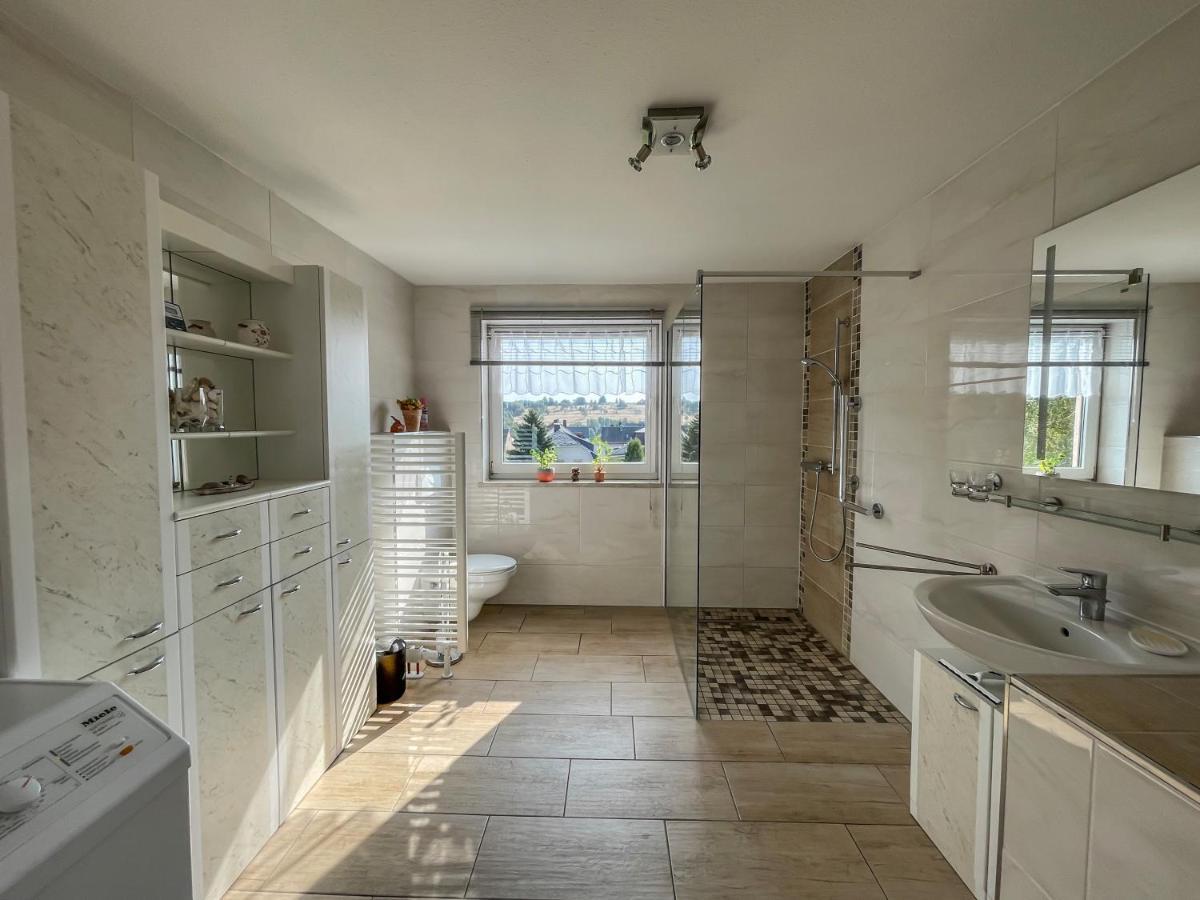 Apartment In Ruhiger Waldrandlage Barenstein